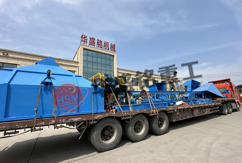 沥青铣刨料生产线全套设备 发货现场 铣刨料双齿辊破碎机 沥青再生料筛分设备